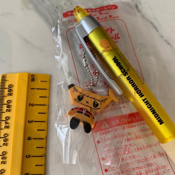 rare 2002 midnight horror school pen YUMYUM figure - Picture 6 of 8